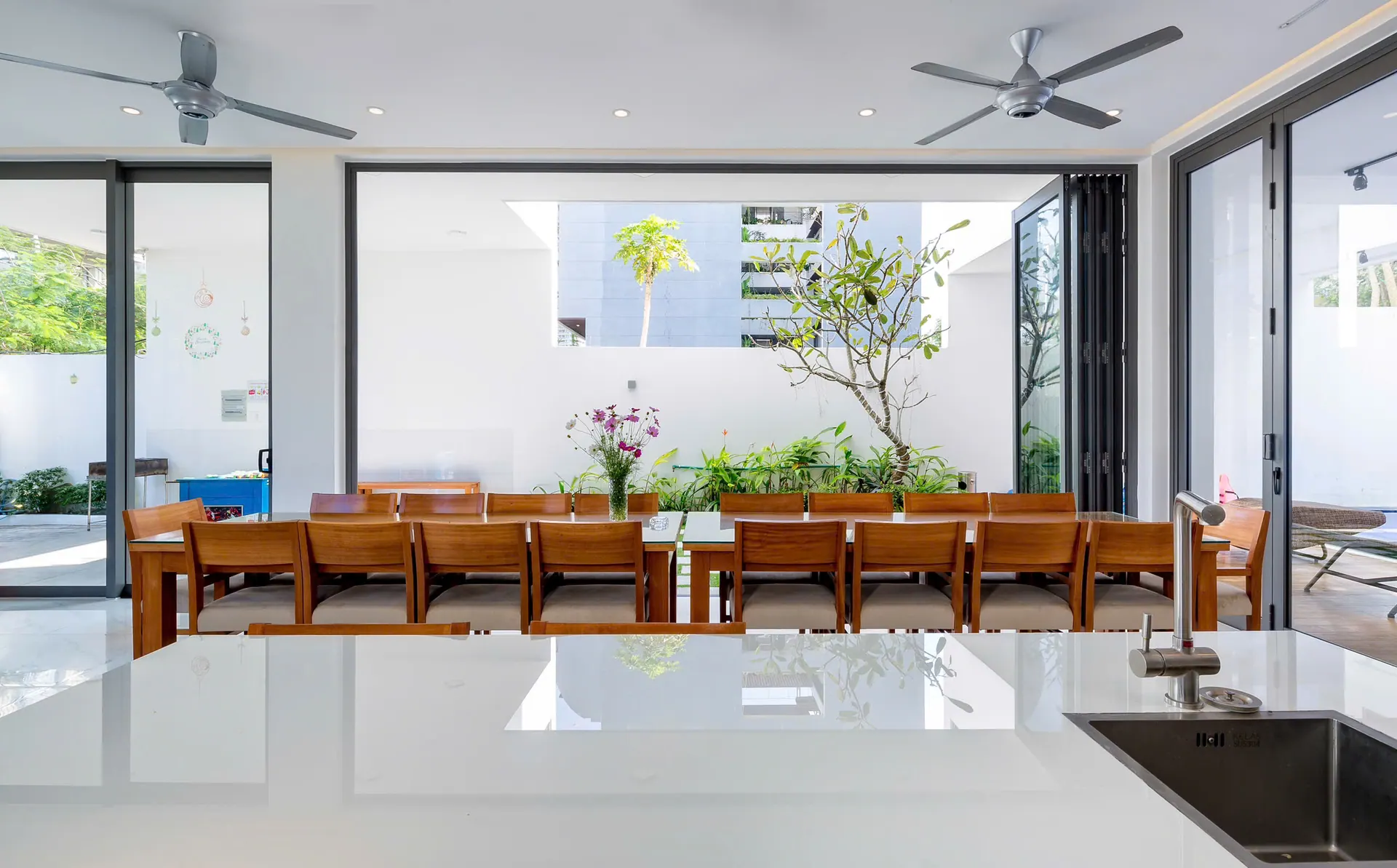 The Stunning Luxurious Villa by My Khe beach An Hai 35